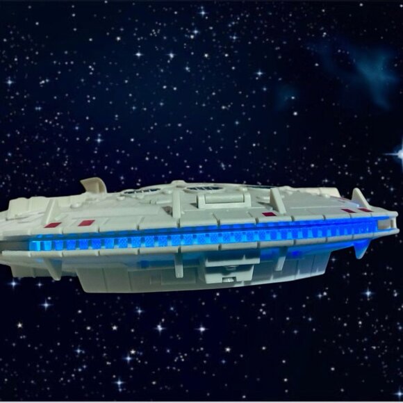 DISNEY PARKS Star Wars Millenium Falcon Lights Up Popcorn Bucket. No Strap. - Picture 8 of 8